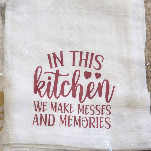 Bundle of 4 Screen Print Kitchen Towels - Picture 2 of 6